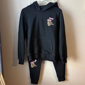 Mr Miss Eat Well Heather McMahman cheetah sweatsuit